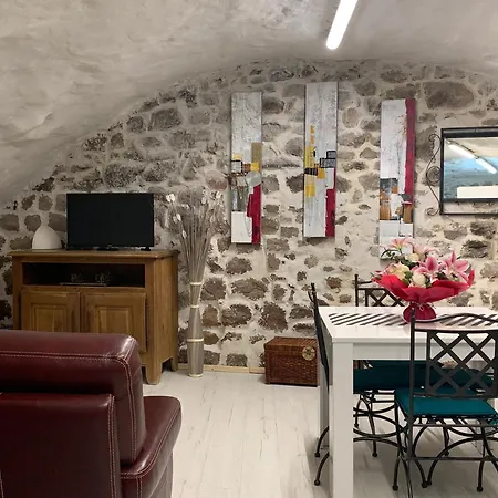 Dans Le Charme De La Pierre Appartement *